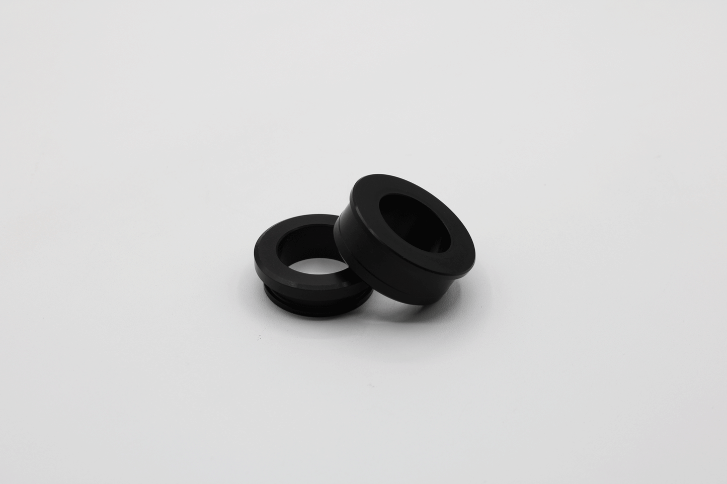 KAWASAKI ZX10 11'+ REAR RAMP CAPTIVE SPACER SET