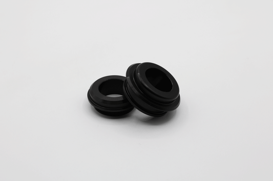 KAWASAKI ZX6 07'+ REAR RAMP CAPTIVE SPACER SET