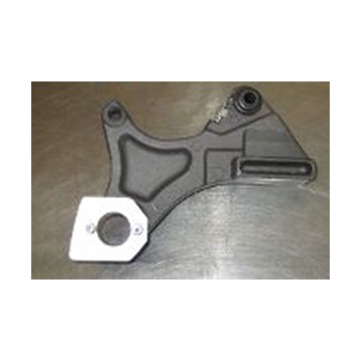 TRIUMPH 675 13'+ CAPTIVE CALIPER BRACKET KIT
