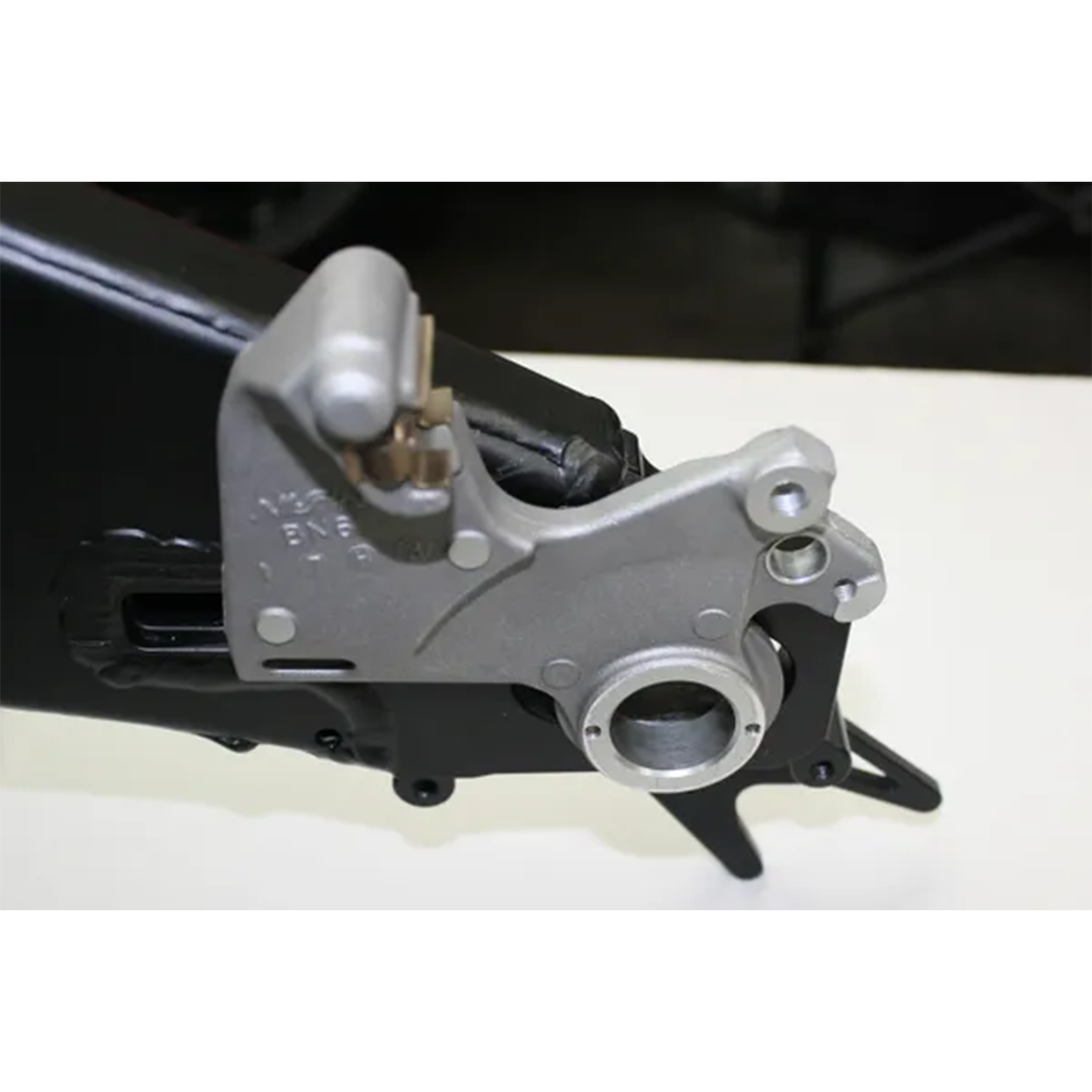YAMAHA R6 06'+ CALIPER BRACKET KITS