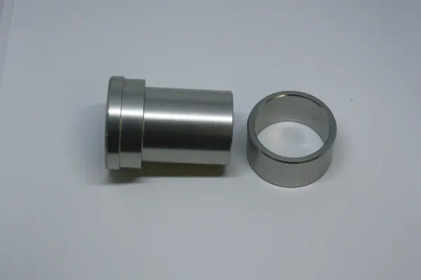 SUZUKI GSXR1000 06-20' CAPTIVE (L) BEARING MOUNT SPACER KIT