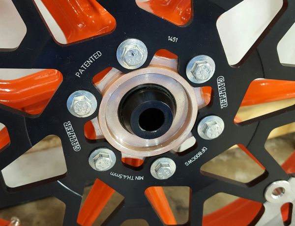 KTM RC390 13-21 FRONT CAPTIVE SPACERS