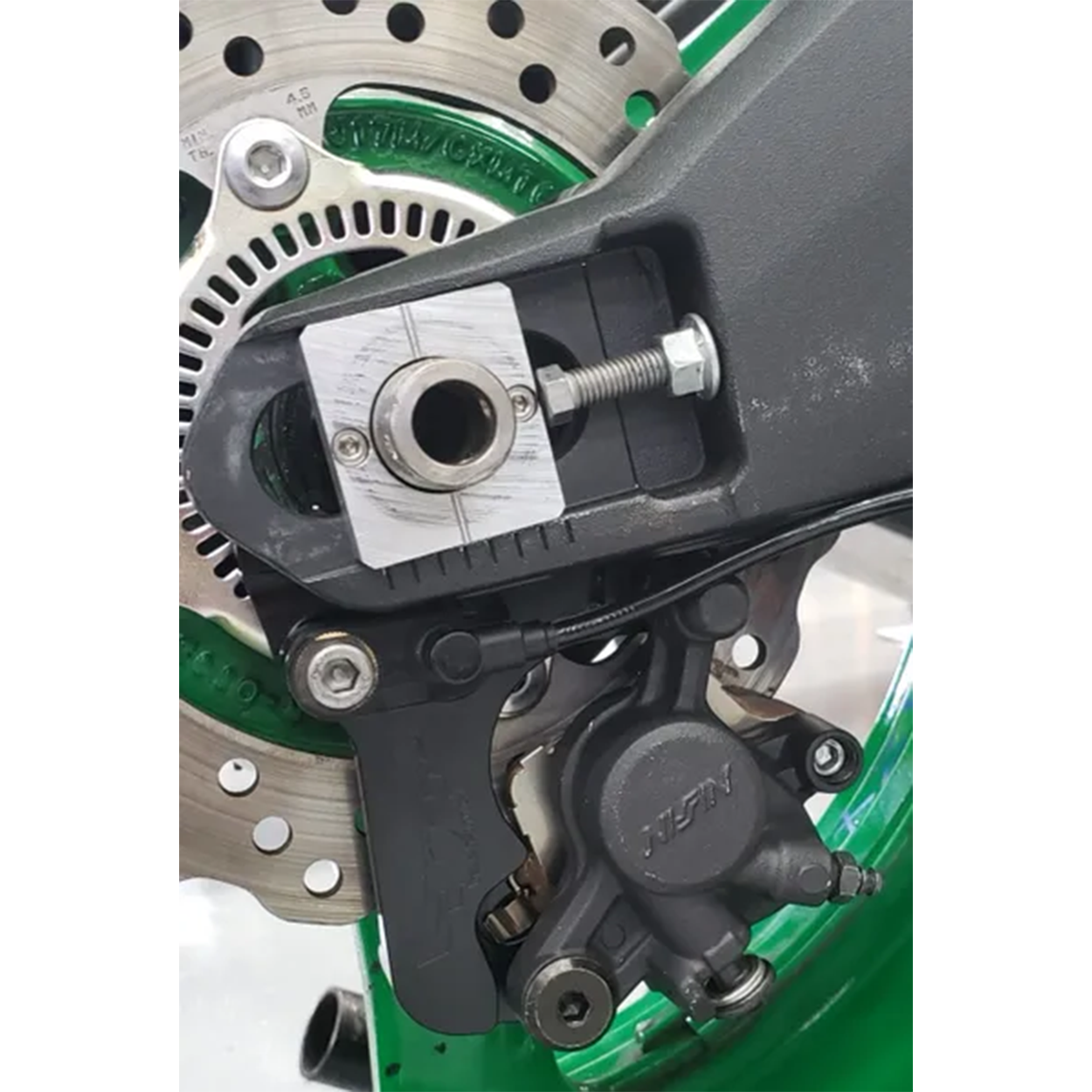 KAWASAKI ZX10 11'+ CAPTIVE CALIPER KITS