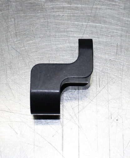 KAWASAKI ZX6 UNDERSLUNG CALIPER BLOCKING TAB (SINGLE)