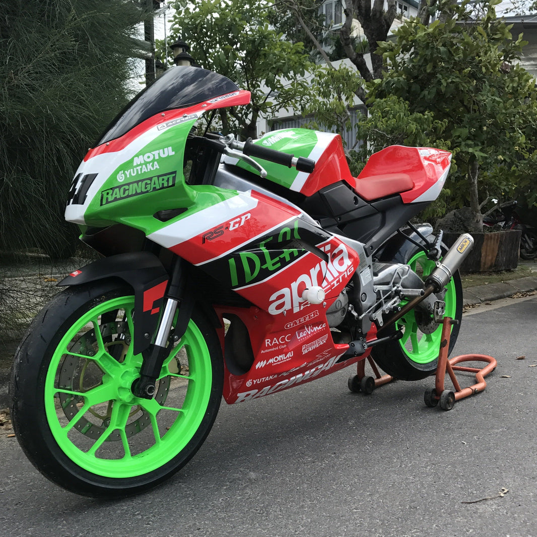 SharkSkinz Motorcycle Race Fairings Road Race Bodywork IOneMoto iOneMoto